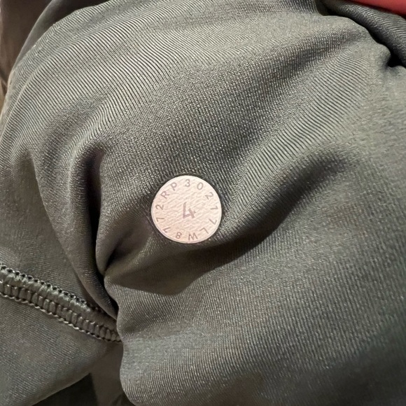 LuluLemon green skirt size 4 - Picture 2 of 2